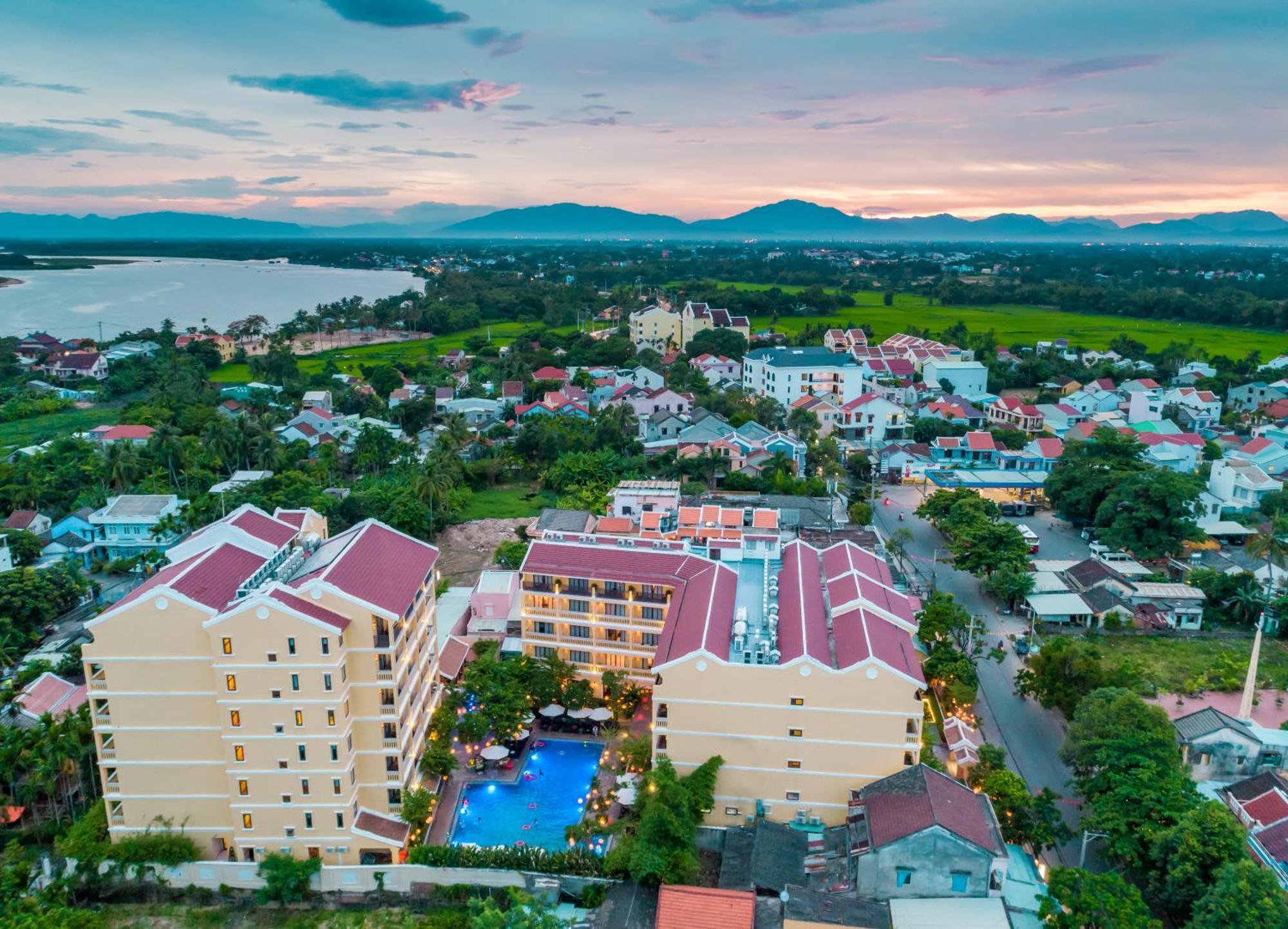 Hoi An Central Boutique Hotel & Spa Exterior photo